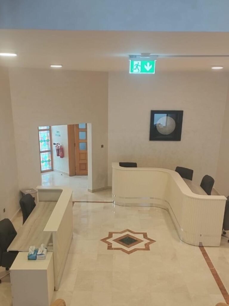 Curved Reception Counters