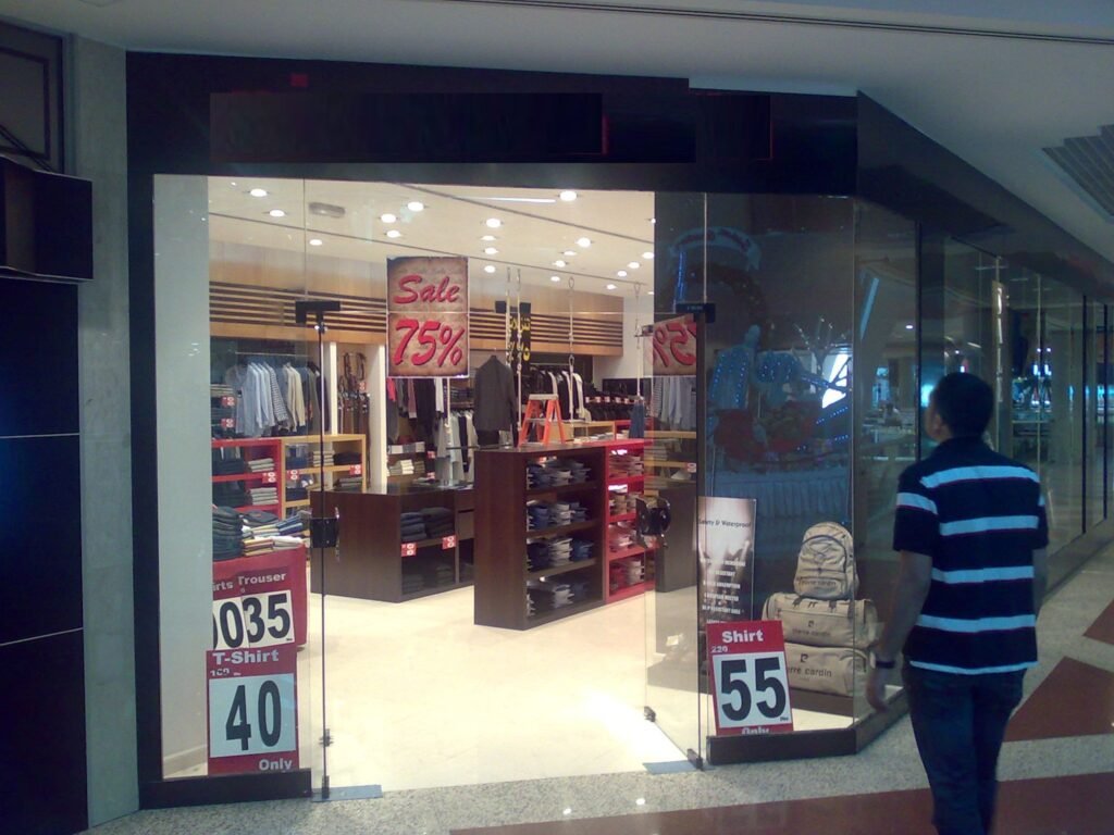 Pierre Cardin outlet - Hamarein